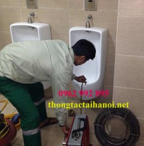 Thông tắc cống tại Phường Cổ Nhuế 1